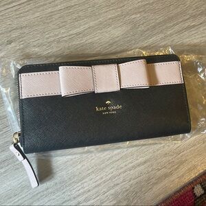 Kate Spade Kirk Park Saffiano Black and Taupe Wallet with Bow Accent